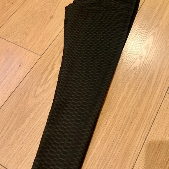 Flamingo Butt Lift Leggings - Picture 6 of 6